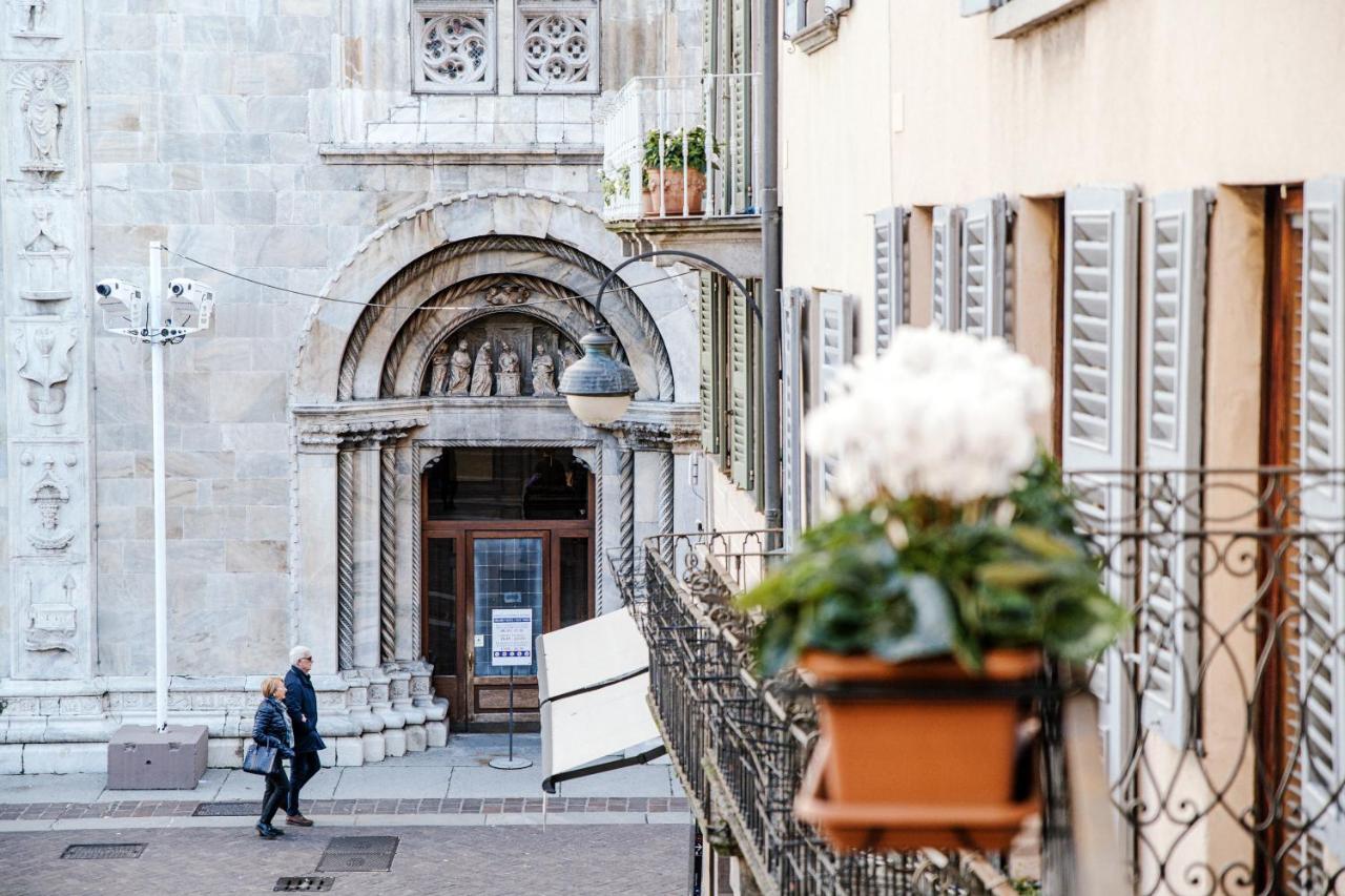 코모 La Finestra Sul Duomo - The House Of Travelers 아파트 외부 사진